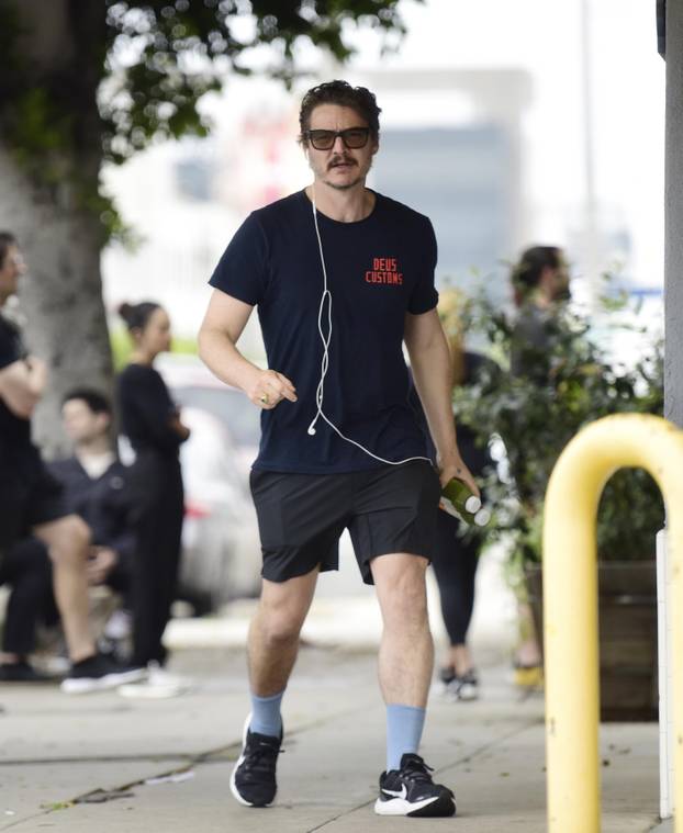 EXCLUSIVE: Pedro Pascal Grabs a Couple of Green Juices After His Workout in Los Angeles