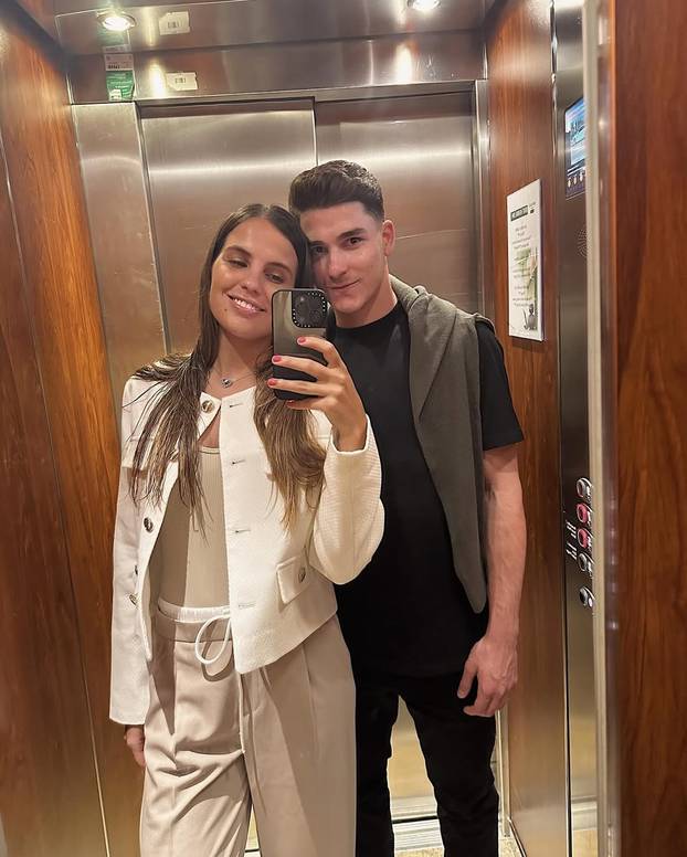 FOTO O potezu njenog momka bruji cijeli svijet. Ona je bivša hokejašica, ali i profesorica...