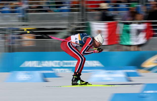 Cross-Country Skiing - Men's 10km Interval Start Free
