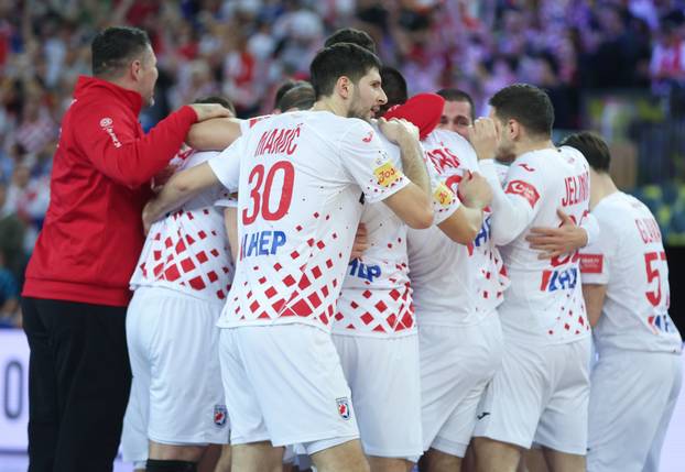 Hrvatski rukometaši slave nakon što su svladali Island 32:26