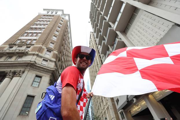 SP 2026 Philadelphia: Navijači se okupljaju prije razvijanja hrvatske zastave uoči utakmice s Ganom