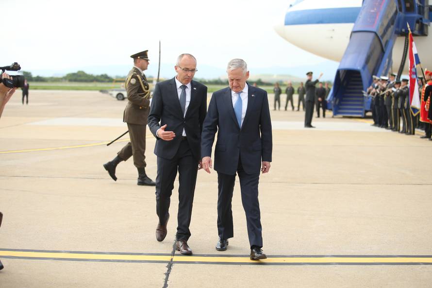 Američki general u Hrvatsku stigao u avionu za apokalipsu