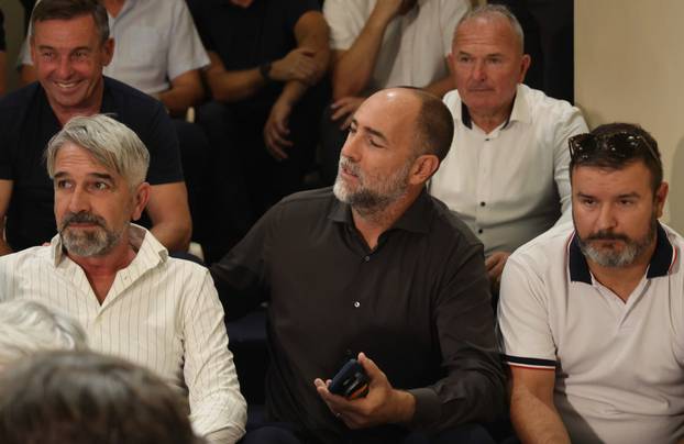 Split: Komemoracija za Ivana Gudelja na Poljudu