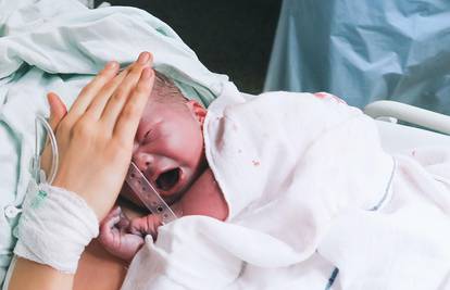 'Mozak tek rođene bebe može izdržati tri minute bez kisika'