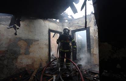 U požaru u Medveji izgorjela je kuća, srećom nema ozlijeđenih