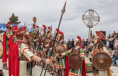 U Slivnom je održan 22. Vodički festival žudija: Znate li tko su žudije i kako je nastao običaj?