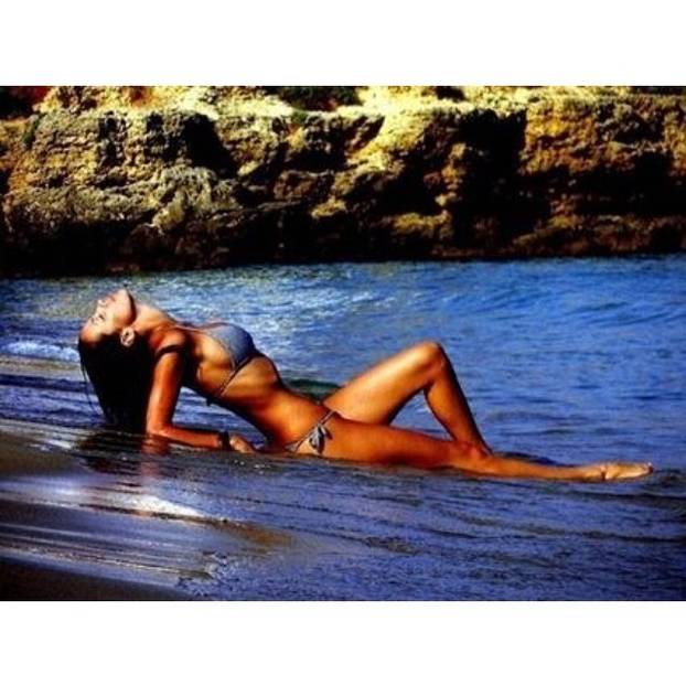 FOTO I tad je nosila tangice: Ovako je supruga slovenskog premijera izgledala kao plavuša