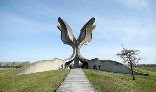 Krajnja desnica kreira novi nacionalistički mit o Jasenovcu gdje se ustaše čisti od zločina