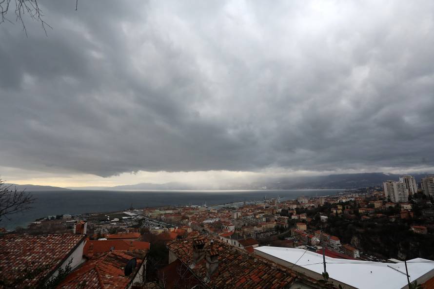 Rijeka: Tamni oblaci nad Kvarnerom