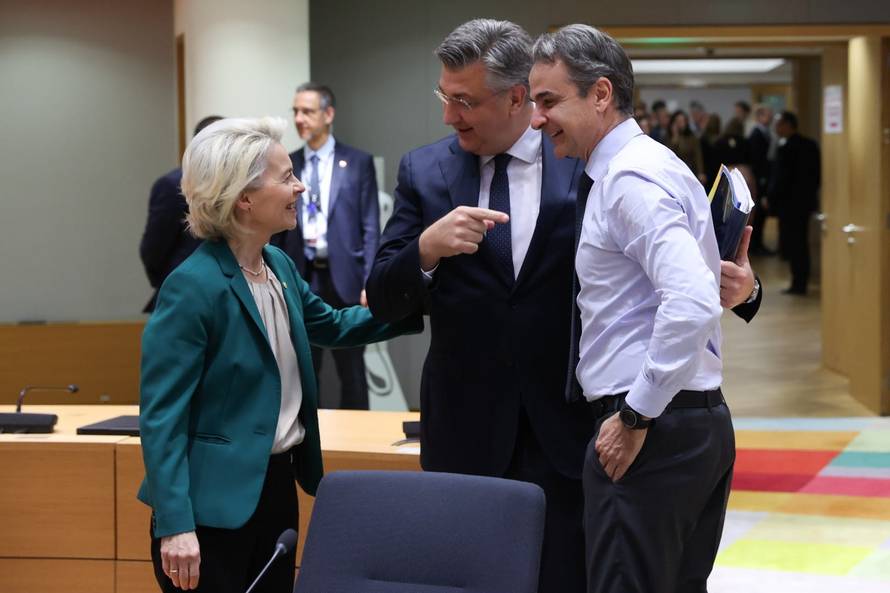 Plenković se hvali: 'Čestitali su mi šefovi država. Milanović laže i nema šanse da formira Vladu'