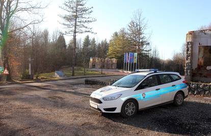 "Nije istina da policajci čuvaju spomen ploču iz Jasenovca!"