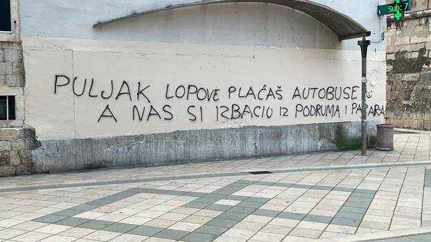 U Splitu osvanuli uvredljivi grafiti protiv Puljka, Ivoševića i predsjednika Zorana Milanovića
