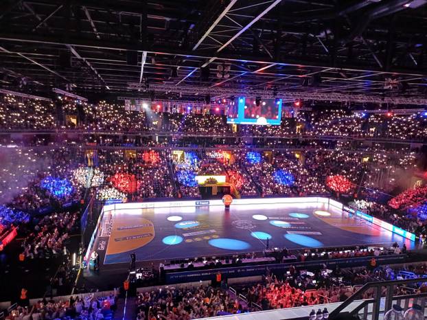 FOTO Euforija u Areni na vrhu: Pogledajte atmosferu, veliki je pljesak dočekao rukometaše