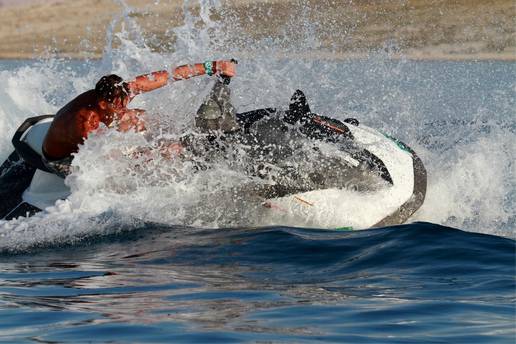 Smrt na moru kod Trogira: Na jet-skiju jure i do 100 km/h, a većina turista ni nema dozvolu