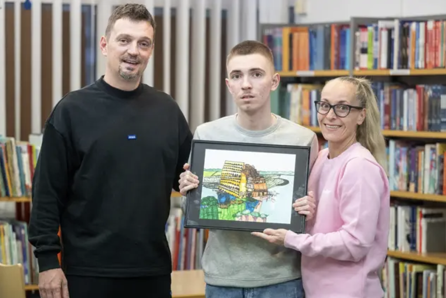 Jakov (16) ne govori, ali je ostvario svoj san: Ima svoju prvu samostalnu izlo&zcaron;bu slika