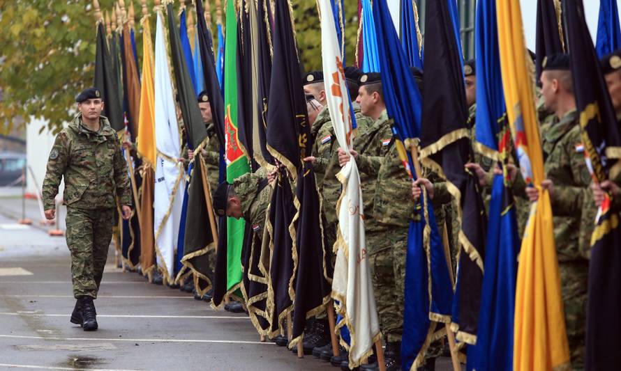 Predsjednica stigla u čizmama kakve su nosili hrabri branitelji