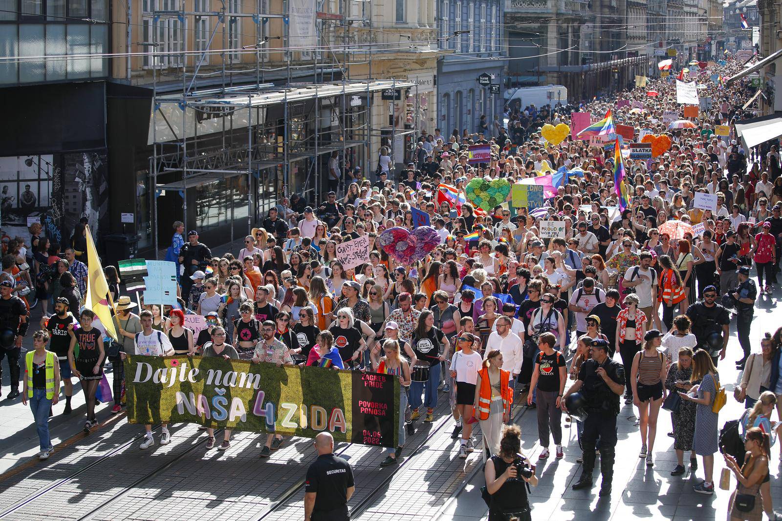 Zagreb: 21. Povorka ponosa pod sloganom "Dajte nam naša četiri zida!"