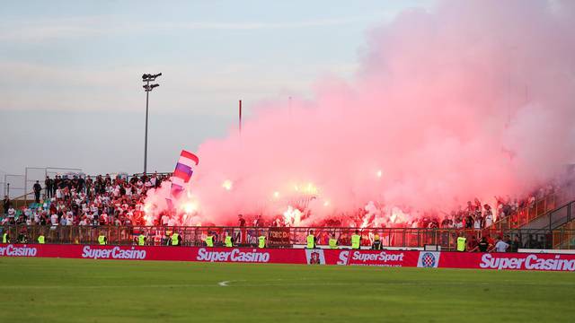 Navija?i na tribinama prate susret Gorice i Hajduka