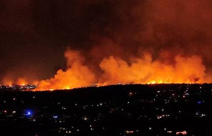 Stotine ljudi ostale bez domova, hitno evakuirali bolnicu i zatvor