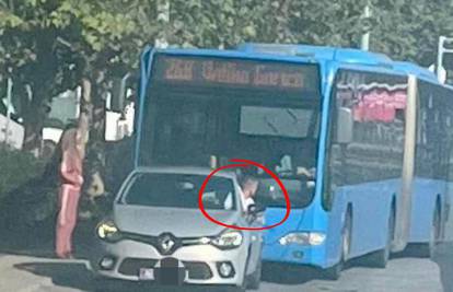 Nevjerojatno! Biser u Zagrebu blokirao je ZET-ov bus i psovao vozača. Putnici izašli na livadi