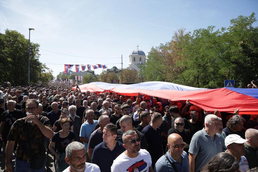 Beograd: Sprovod ratnog zločinca Ratka Mladića