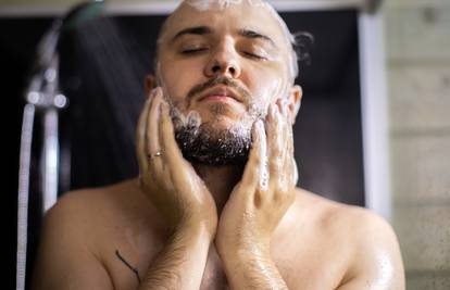 Evo kako do lijepe i muževne brade bez problema s kožom: Što nabaviti, kako ju održavati