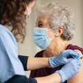 Strah od četvrtog vala: Poljska uvodi obvezno cijepljenje protiv korone za sve starije građane