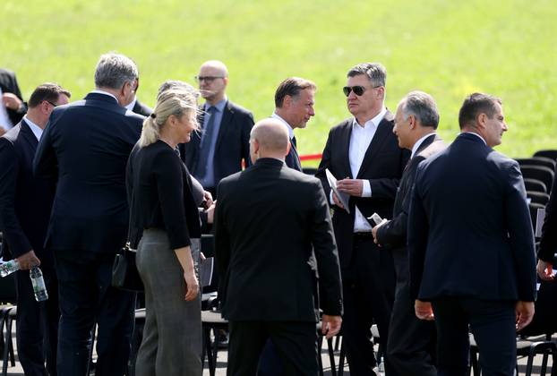 Susret Milanovića i Plenkovića u Jasenovcu, no bez rukovanja