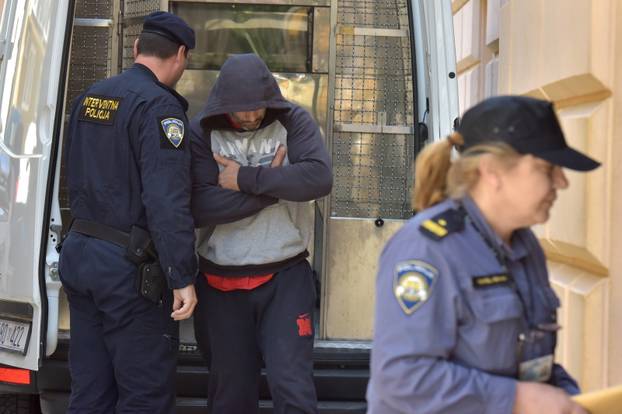 Zadar: Biv&Aring;&iexcl;i policajac Vedran Iki&Auml; priveden istra&Aring;&frac34;nom sucu