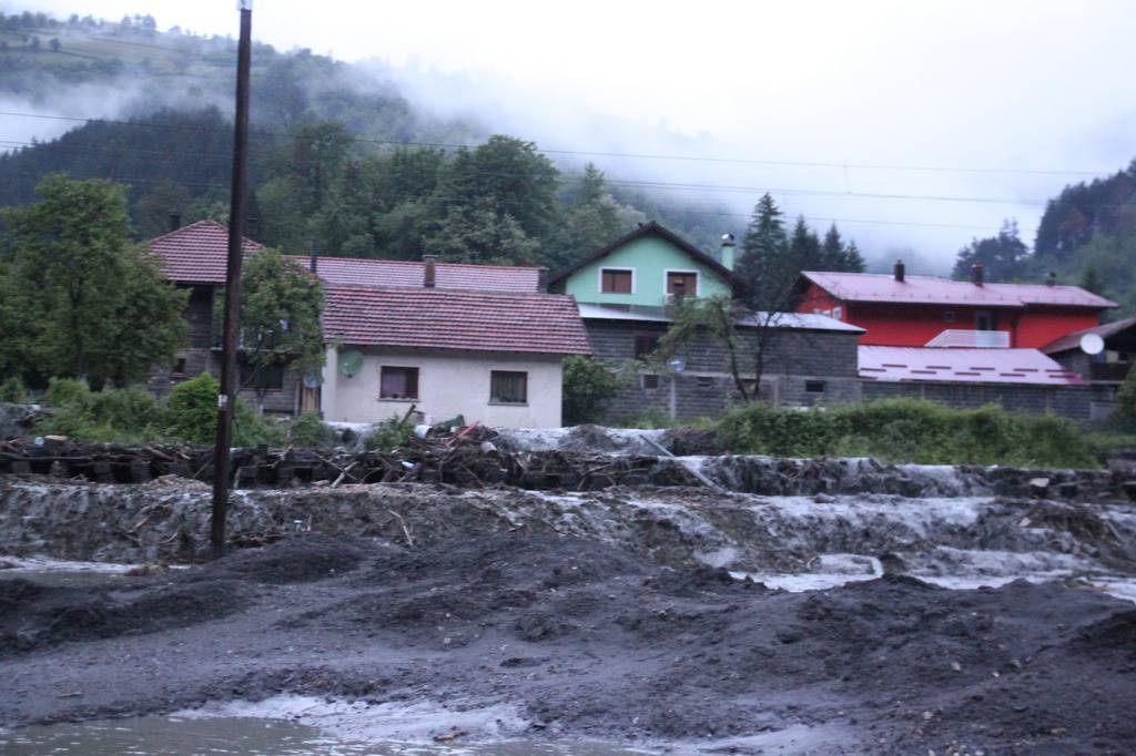 Pogledajte u snimkama što je voda ostavila iza sebe u BiH