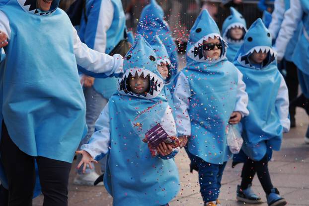 FOTO Najslađa galerija danas - Riječkim karnevalom prošetalo tisuće maškara