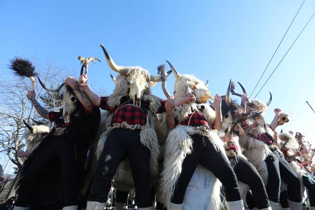 Grobnički dondolaši obilaze sela na Grobinštini.