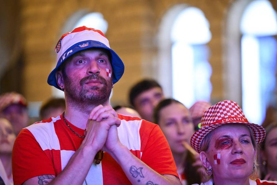 Zagreb: Zajedničko gledanj utakmice na trgu Bana Jelačića 