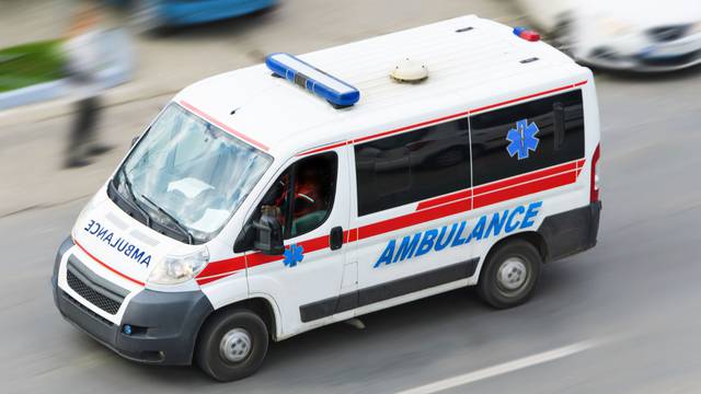 Autobus u Crnoj Gorio sletio je u provaliju: Poginulo najmanje dvoje, 17 ljudi je ozlijeđeno...