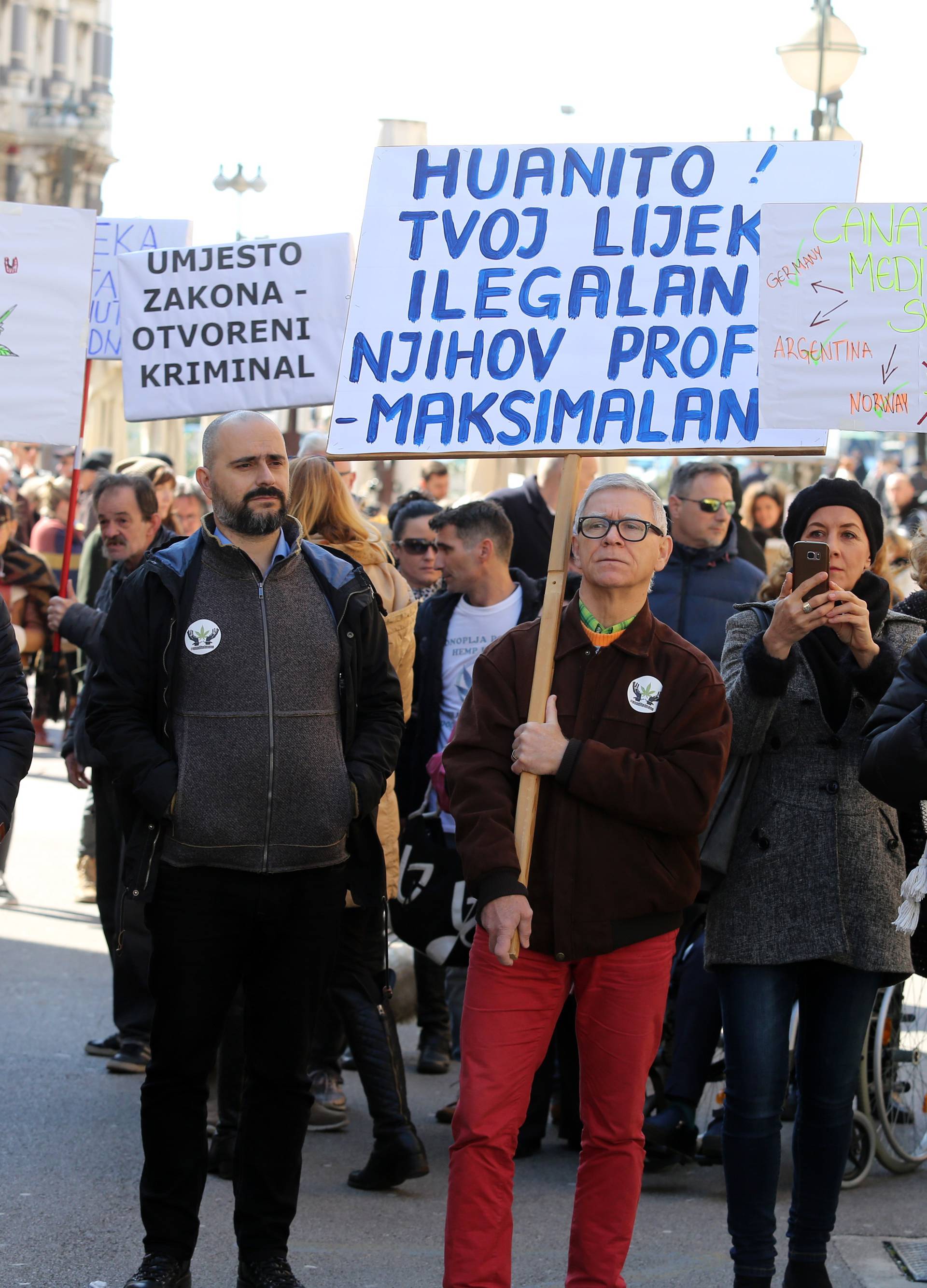 Riječani podržavaju Huanita: Omogućite kanabis za oboljele