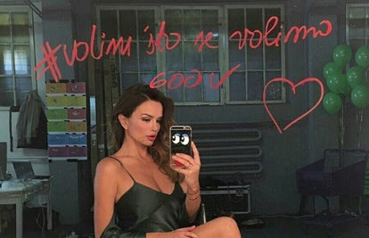 Seve seksi 'fotkom' zahvalila fanovima na društvenoj mreži