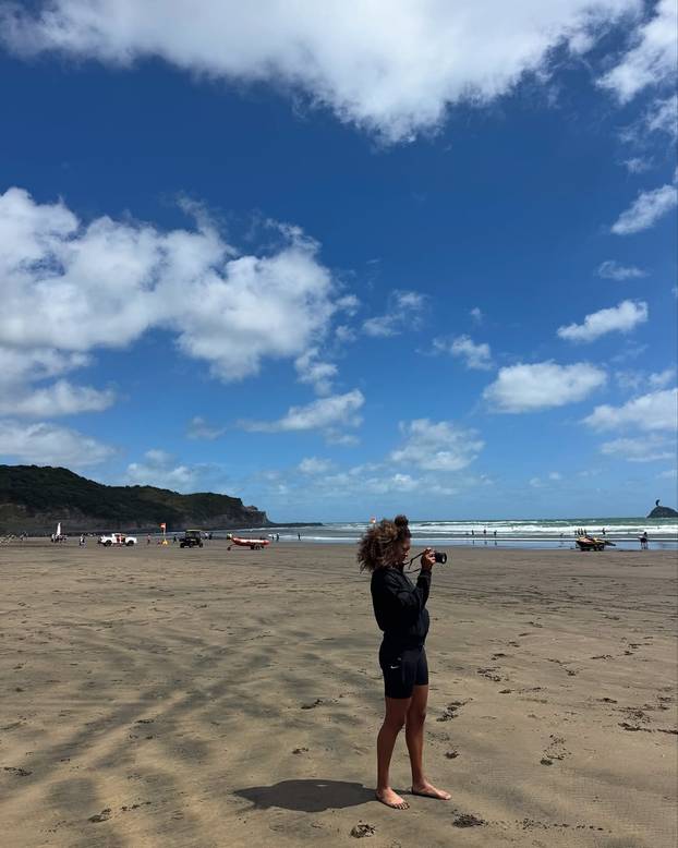 FOTO Japanka navukla badić i tangice nakon naporne sezone: 'Ja jednostavno pripadam plaži'