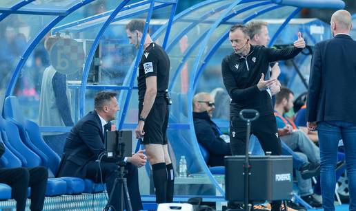 VAR-u se nikud ne &zcaron;uri: Trebao bi pomo&cacute;i, a ne napraviti lakrdiju od nogometa u HNL-u