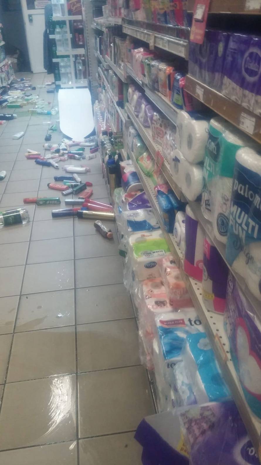 'Ogledalo mi je palo kraj glave, kuća nam se tresla kao da je od papira. Tata je došao po mene'