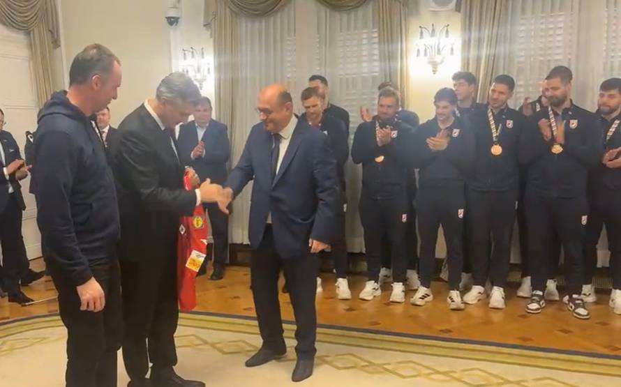 Hajdaš Dončić: 'Plenković je bio Jugoslaven, sada je ekstremni desničar. Što je sutra, pingvin?'