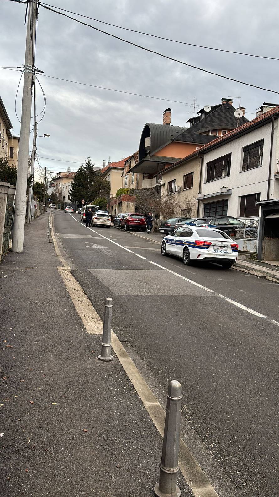 FOTO Drama u Zagrebu: Napao policajce na očevidu. Jednog je ugrizao. Imao je 2,3 promila!