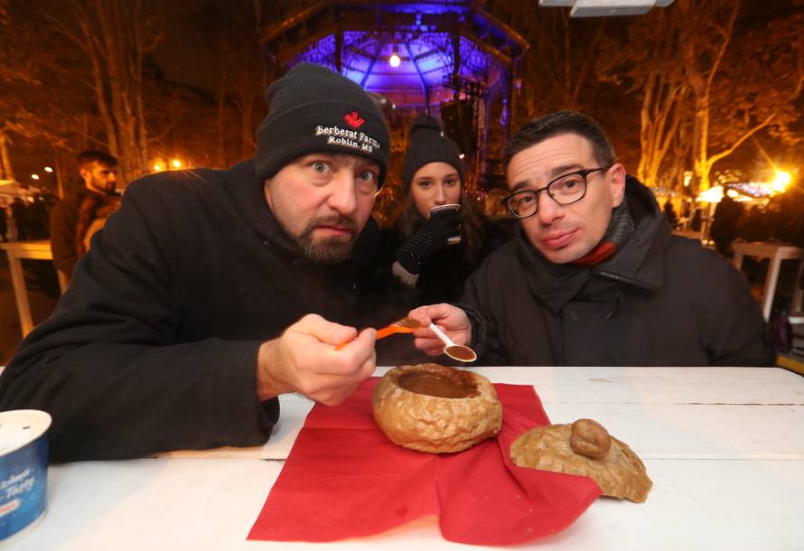 Zagrebački advent: Zalogaji od 15 kuna, kuhano vino za 10 kn