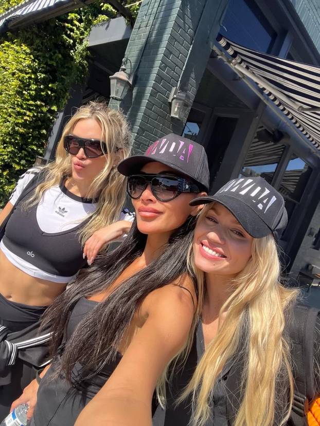FOTO Nicole Scherzinger voli se fotkati u tangicama i badićima, ovo su sva njezina seksi izdanja