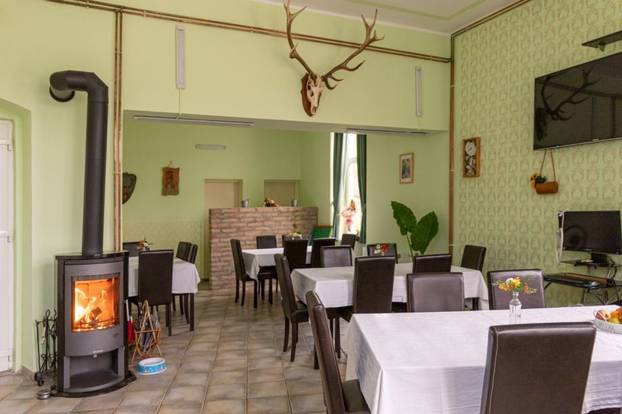 FOTO Vile na moru koštaju po nekoliko milijuna, a u Baranji za pola milijuna € dobijete hotel!