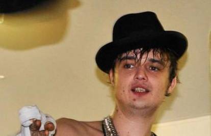 Pete Doherty u zatvoru, a nitko ga ne želi ni posjetiti