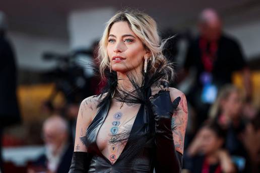 'Kralj popa' je djeci skrivao lice maskama, njegova jedina k&cacute;i borila se s nizom problema