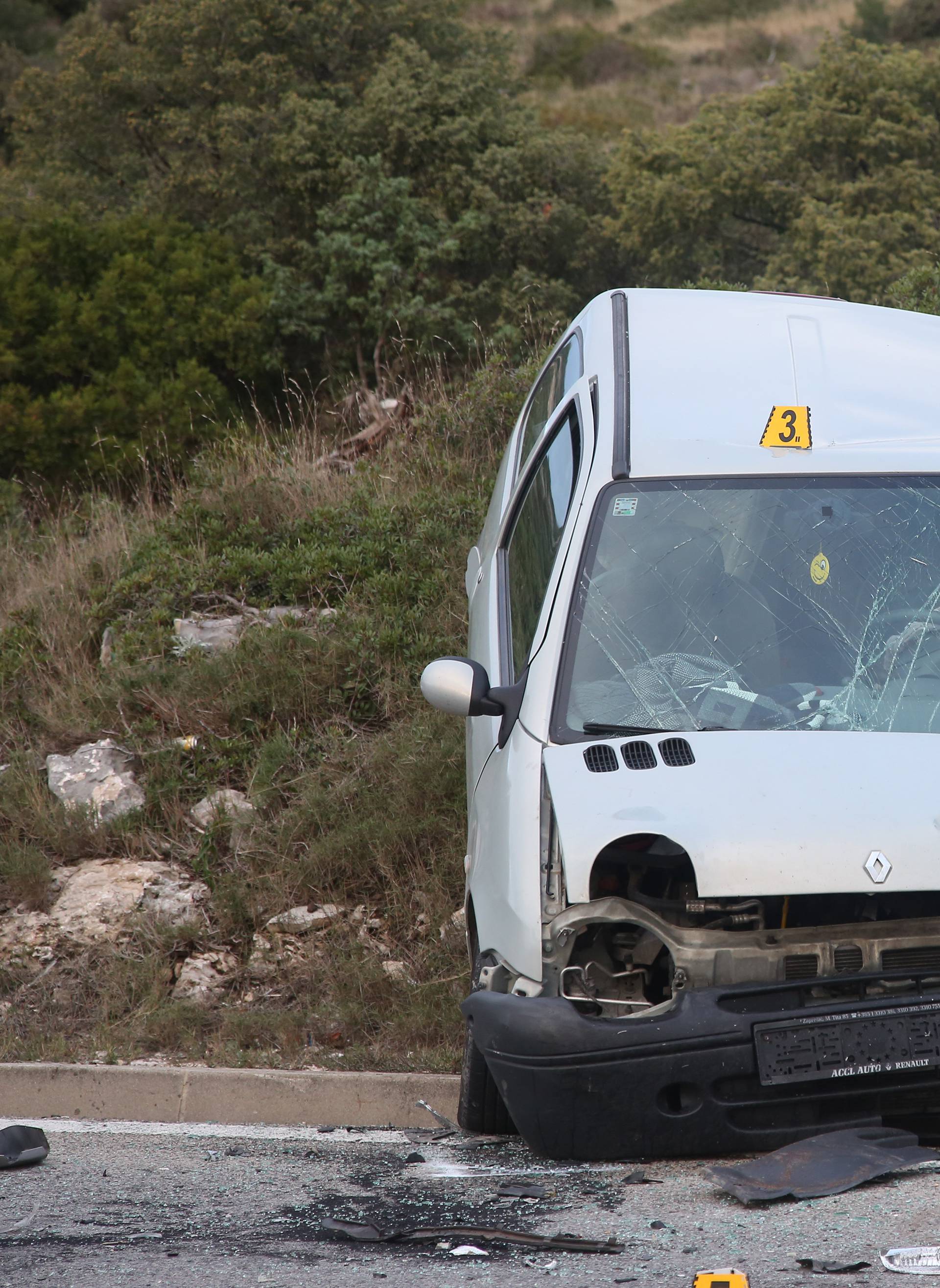 U sudaru četiri automobila kod Njivica teško ozlijeđeno dijete