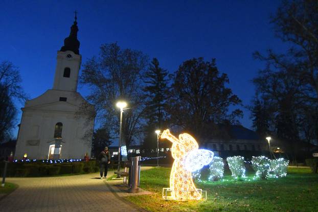 Ivanić-Grad zabljesnuo u blagdanskom ruhu
