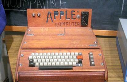 Za prvi Appleov kompjuter dao na aukciji 1,2 milijuna kuna