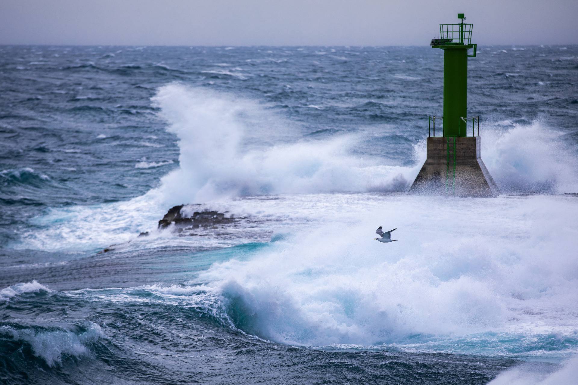Ražanj: Višemetarski valovi na Punta Planki